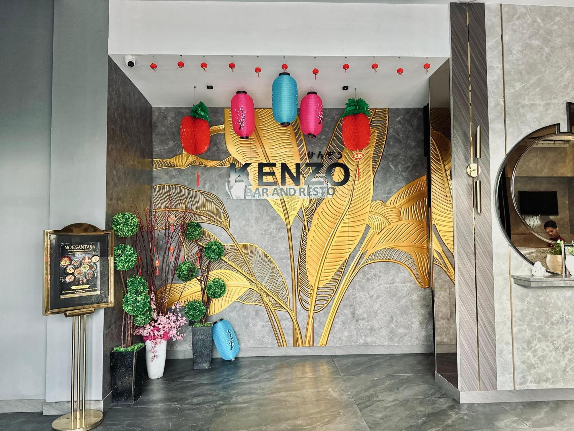 My Home Hotel Pontianak Exterior foto