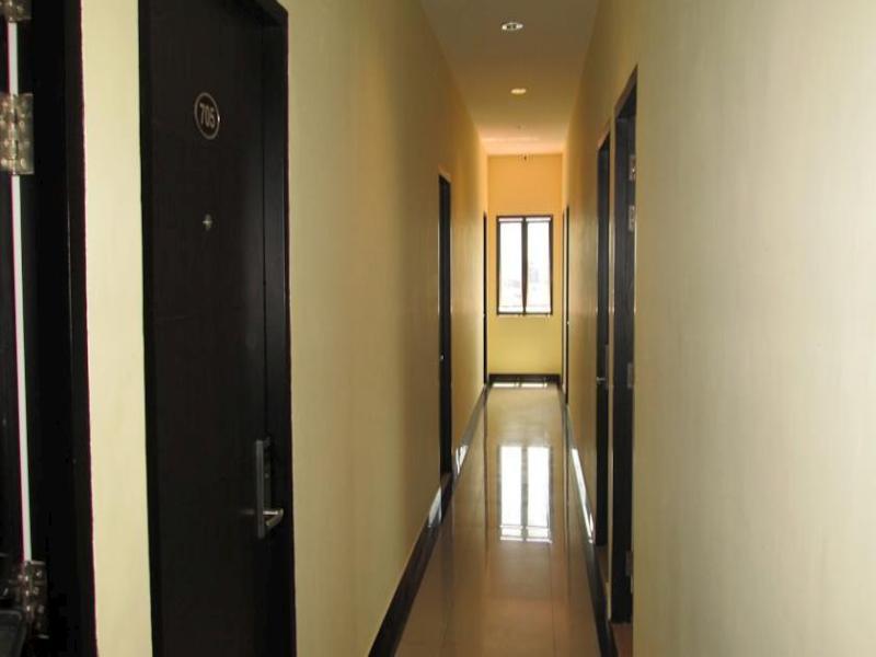 My Home Hotel Pontianak Exterior foto